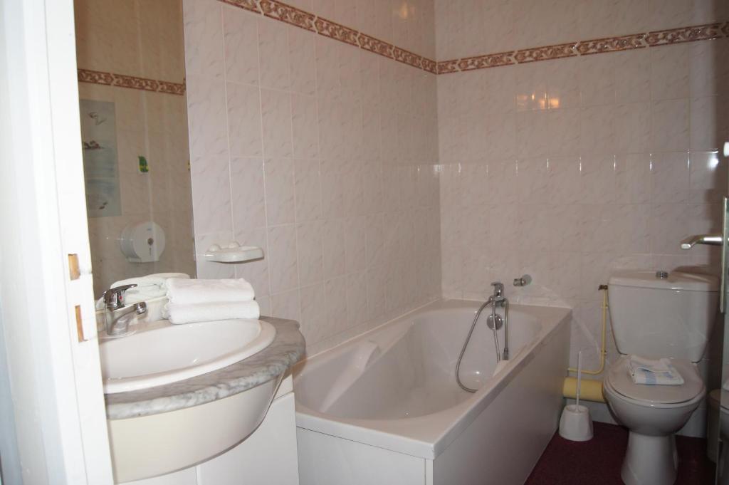 Aux Trois Jean Hotell Le Crotoy Rum bild